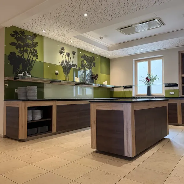 Buffet – Ansicht 02 im Restaurant- und Genussbereich des Hotel Dirsch