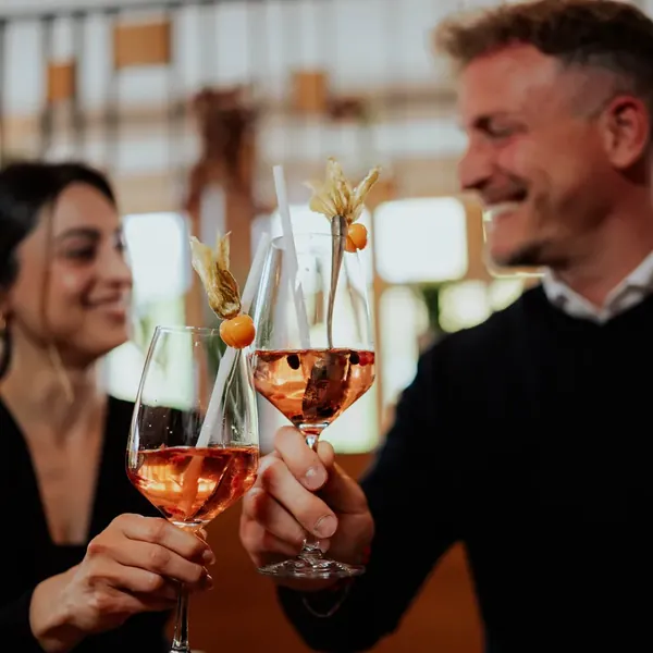 Hotelbar – Ansicht 01 im Restaurant- und Genussbereich des Hotel Dirsch