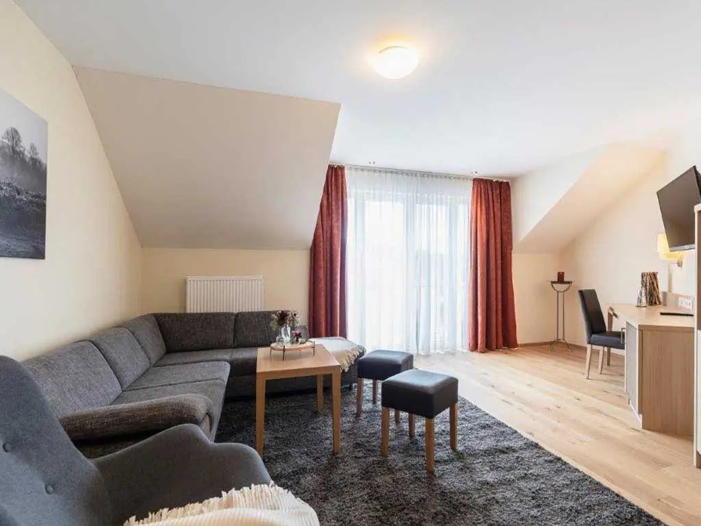 Wohnbereich der Deluxe Suite im Hotel Dirsch
