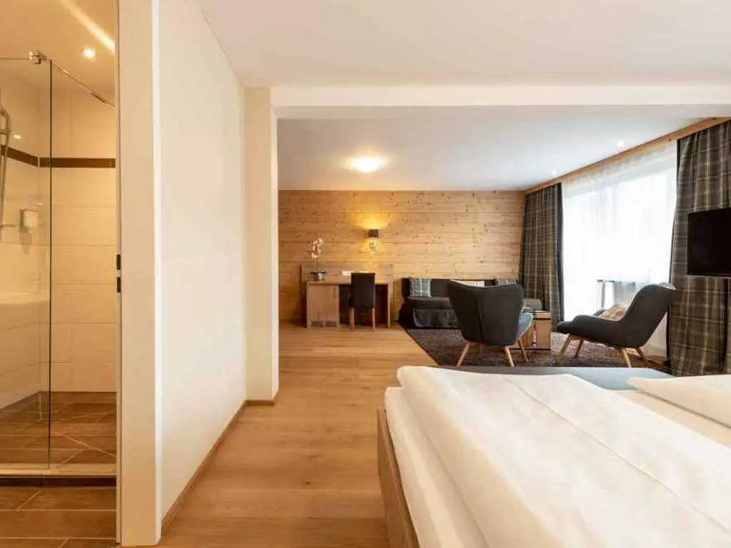 Wohnbereich der Junior Suite Deluxe im Hotel Dirsch