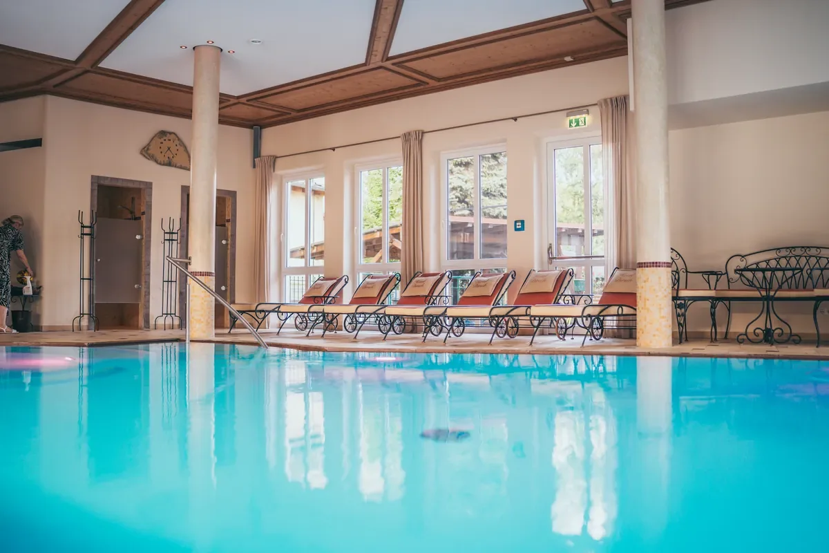 Schwimmbad im Hotel Dirsch